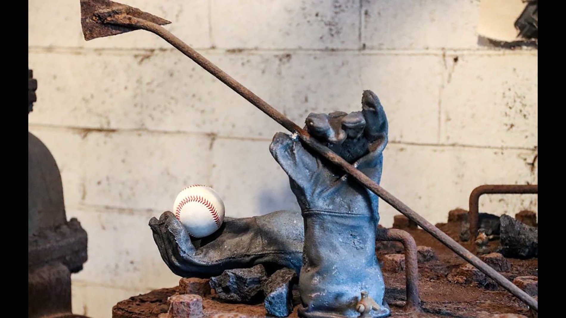 Darnell Chambers, Strike Breakers